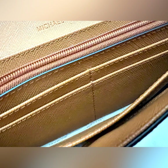 Michael Kors Large Signature Logo Snap-Front Wallet - Picture 8 of 9